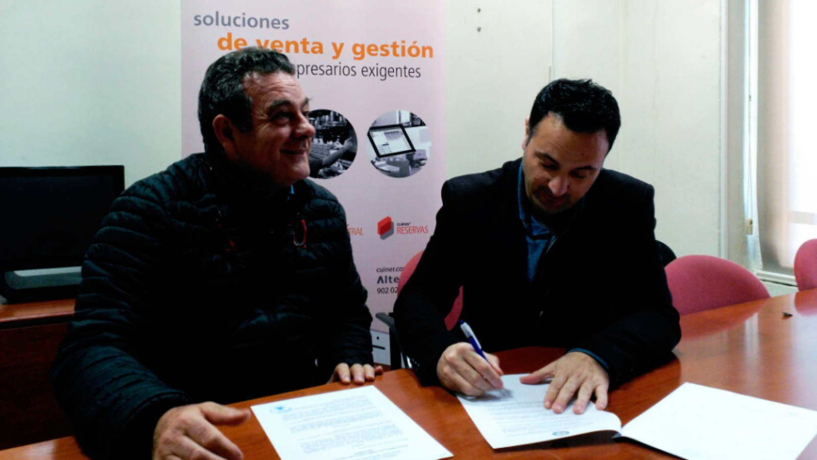 firma-convenio-asociacion-barmans-baleares-cuiner-software-2
